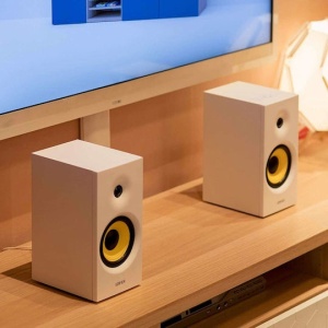 Set 2 boxe active pentru PC, muzica ambientala, camera copii, 24W, sunet HI-FI, incinte lemn ALB, bluetooth, Edifier R1080BT-W - Img 2