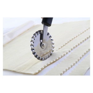 Cutit taiere aluat cu lama zimtata din inox, 180 mm - Img 2