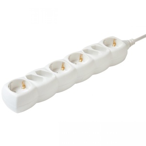 Prelungitor de reţea, 8 prize (4 euro + 4 cu împământare), 1,5 m, alb