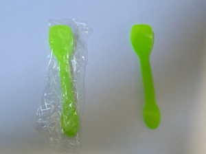 Set 100 lingurite din plastic ambalate individual pentru deserturi, inghetata, 10cm, VERDE - Img 2