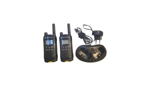 Set 2 statii emisie / receptie, walkie talkie, Motorola XT180, second hand