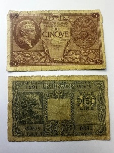 Set Bancnote - Regatul Italiei – Regele Vittorio Emanuele III (WWII) – 5 & 10 Lire ( 1943-1944 ) - Img 3