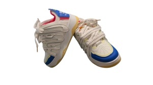 Adidasi fetite Retro Style, sireturi duble, marimea 35, model Hello Kitty - Img 2