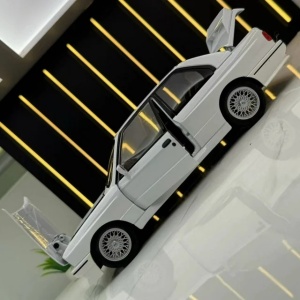 Macheta premium 1:24, BMW M3 E30, ALB, full metal, lumini, sunete, JLF - Img 9