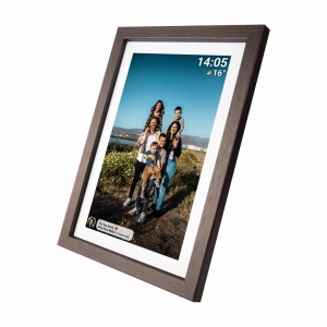 Ramă Foto Digitală Wi-Fi Denver PFF-1040DW, Ecran Tactil 10.1" HD IPS, Design din Lemn de Stejar, Software Frameo, 16 GB Stocare, USB-C, Dark Wood - Img 4