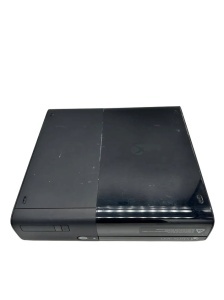 Consola jocuri XBOX 360 E Console Slim, model 1538, HDD 500 gb, 1 controller, second hand - Img 3