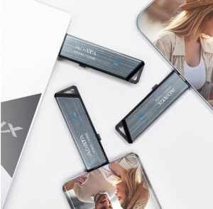 MEMORIE USB Type-C 3.2 ADATA 256 GB, retractabila, carcasa aluminiu, argintiu "AELI-UE800-256G-CSG"