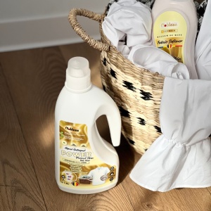 Detergent profesional pentru rufe albe/colorate/negre, 1,5L, parfum floral, HIPOALERGENIC, Perfect Skin