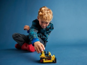 készlet LEGO Technic mini 42163, Buldózer lánctalpakkal, 195 darab - Img 6