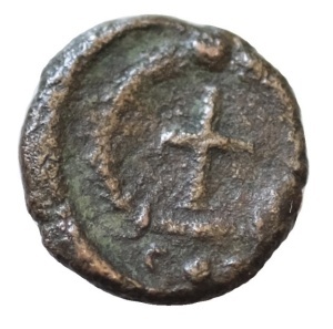TEODOSIUS II ( 402-450 AD ) - Moneda Mica Romana - Img 2