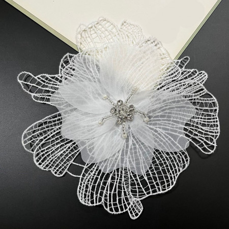 Aplicatie Brodata Floare cu Strasuri, Alb, ,16cm