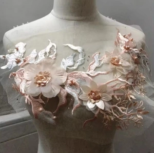 Embroidered appliqué 3D Flowers, Salmon, 38 x 23 cm