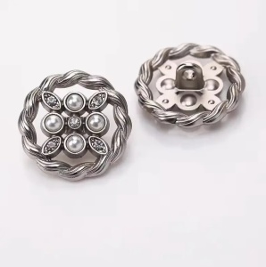 Metal Buttons with Pearls, 23mm (5 pieces/set) - Img 3