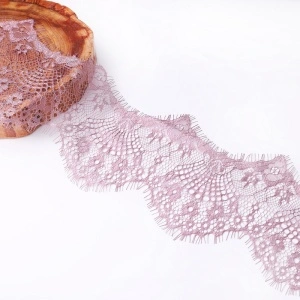 Dantela Fina Chantilly, Roz, 10 cm (3metri/bucata)