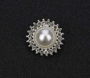 Nasturi Vintage cu Strasuri si Perla, 19MM