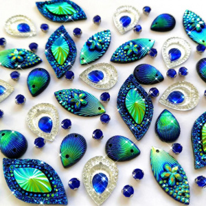 Set Cristale si Strasuri Albastru de Cusut (50 bucati/set)
