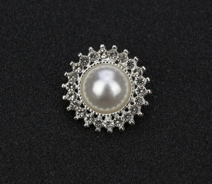 Vintage Buttons with Strass and Pearl, 19MM