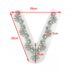 Collar with Glass Crystals and Beads, 39 x 30 cm - Img 2