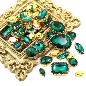 Sewing Crystals Set, Imperial Green, Gold Base, (50 pieces/set) - Img 2
