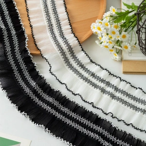 Traditional Pleated Lace, Black/White, 10cm