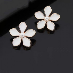 Nasturi Floare Alba cu Perla, 17MM
