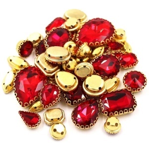 Sewing Crystals Set, Red, Gold Base, (50 pieces/set) - Img 2