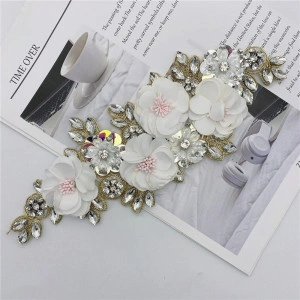 3D Flowers Crystals Applique & Pearl, White