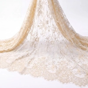 Dantela Chantilly, Crem Latime 150 cm (3m/bucata)