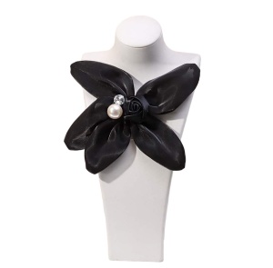 Floare 3D Neagra cu Perla si Stras, 17cm