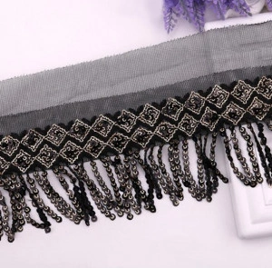 Franjuri paiete pe tulle, 8cm