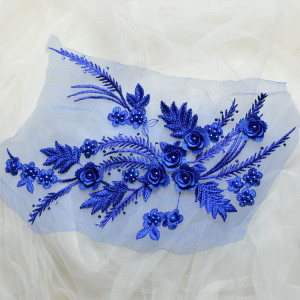 Aplicatie Brodata pe Tulle cu Flori 3D si Perle - Img 3