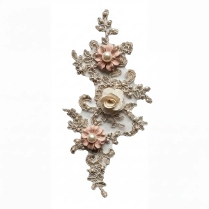Aplicatie Brodata cu Perle si Flori 3D, 25 x 12 cm