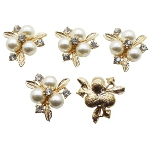 Aplicatii Floare cu Perle Tip Nasture, (5 bucati/set) - Img 2