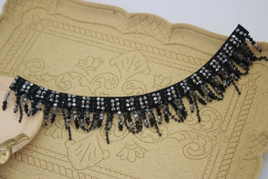 Collar with Beads and Stripes - Img 2