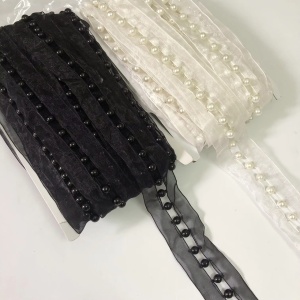 Banda Pasmanterie Perle pe Tulle, 4 cm