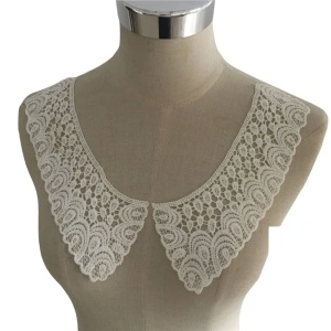 Embroidered White Collar, 24 x 10 cm