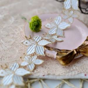 Embroidered White Flowers Lacing Tape, 4 cm - Img 2