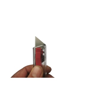 Cutter pentru birou, prevazut cu arc si lama retractabila, Rosu