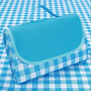 Patura tip Geanta pentru picnic si plaja, izolatie cauciucata, 145x200cm, Model Carouri Albastru