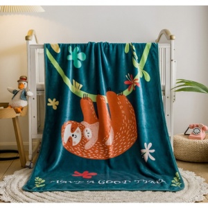 Patura pentru copii de culoare albastru inchis cu caracter animalut lenes 100x150 cm