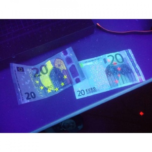 Lanterna metalica cu 51 LED-uri UV, Hofftech, lumina ultravioleta, Neagra