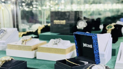 Cum să asortezi bijuteriile cu ceasul –stil și eleganță