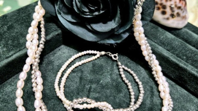 Bijuteriile din argint cu perle – feminitate și eleganță care nu se demodează