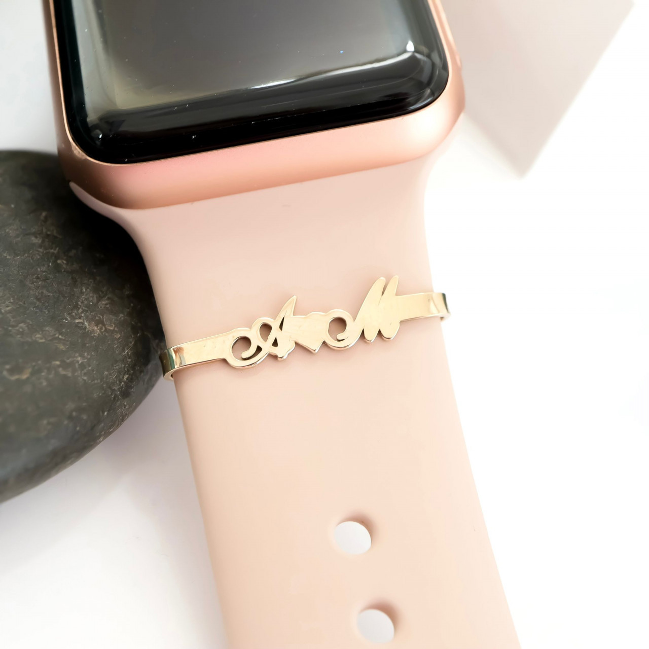 Accesoriu din aur 14k pentru smartwatch personalizabil cu doua initiale la alegere