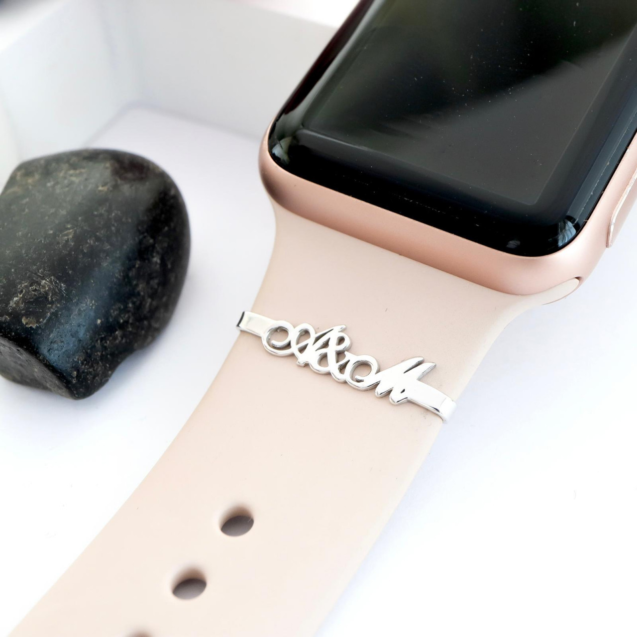 Accesoriu din argint 925 pentru smartwatch cu 2 initiale la alegere