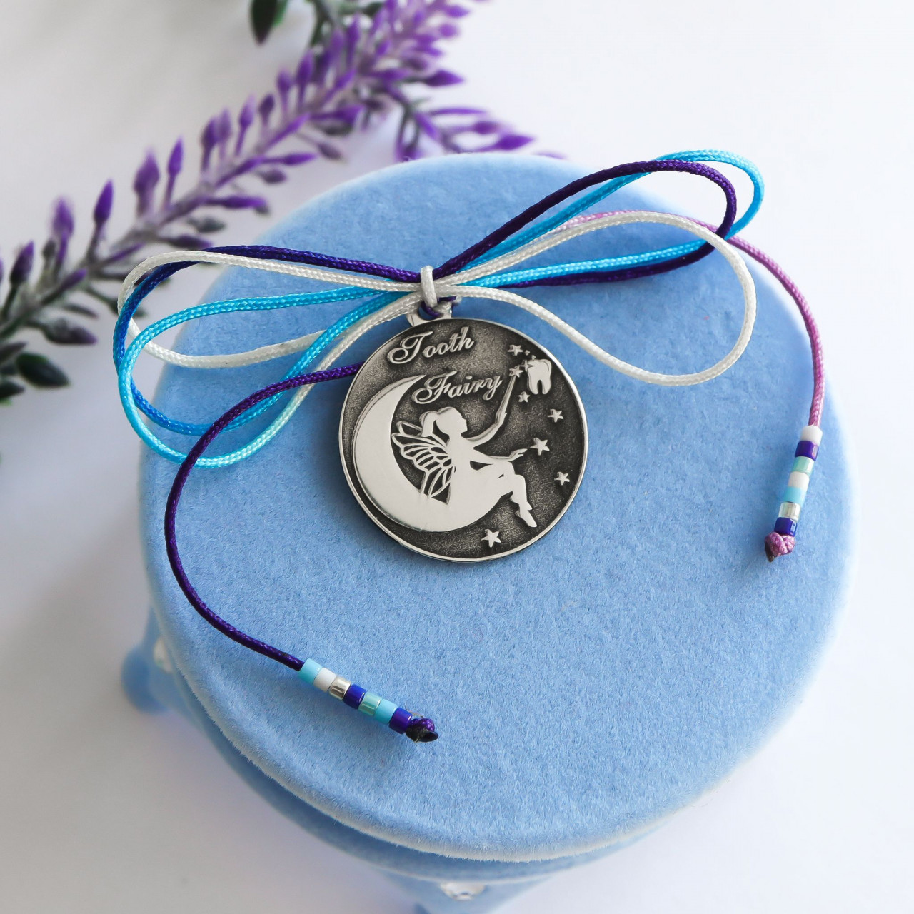 Moneda din argint 2cm cu snur decorativ - tooth fairy