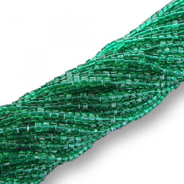 Cristale cubice 6 mm - șirag aprox 100 bucăți - verde transparent