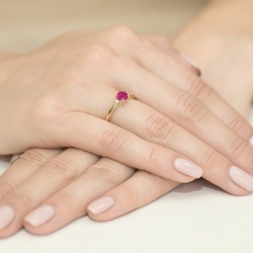 Inel Aur 14K cu Rubin 0.60 ct si Diamante Naturale 0.03 ct - Img 4