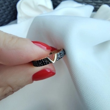 Inel Aur 8K cu Zirconii Negre - Eleganță Atemporală - Img 5