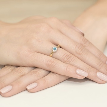 Inel Aur 9K cu Topaz Swiss 0.15 ct si Diamante Naturale 0.12 ct - Img 4